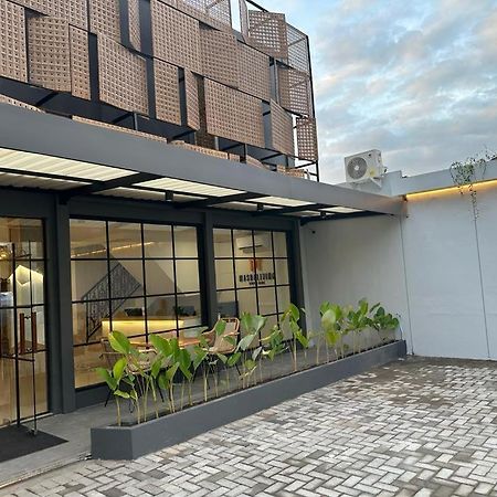 Hotel Masri Living By Daphna International Yogyakarta Esterno foto