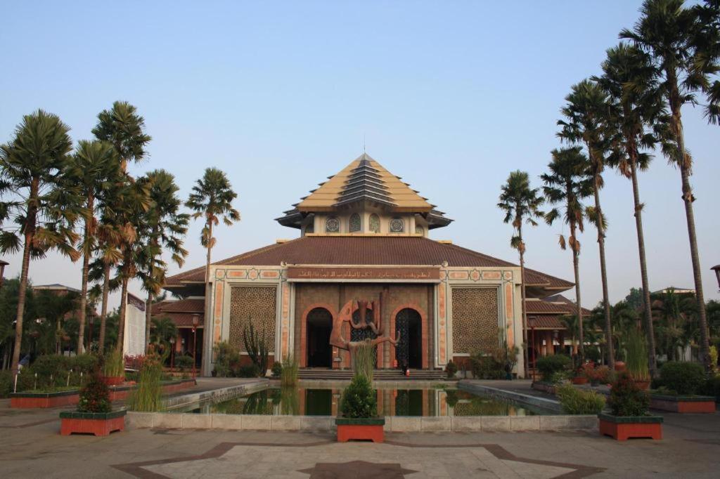 Hotel Masri Living By Daphna International Yogyakarta Esterno foto