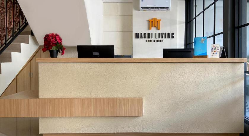 Hotel Masri Living By Daphna International Yogyakarta Esterno foto