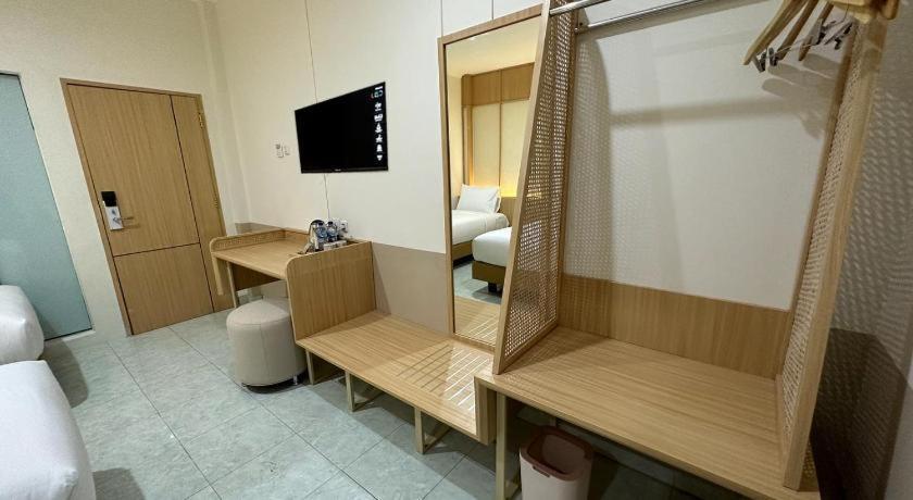 Hotel Masri Living By Daphna International Yogyakarta Esterno foto