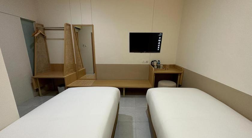 Hotel Masri Living By Daphna International Yogyakarta Esterno foto